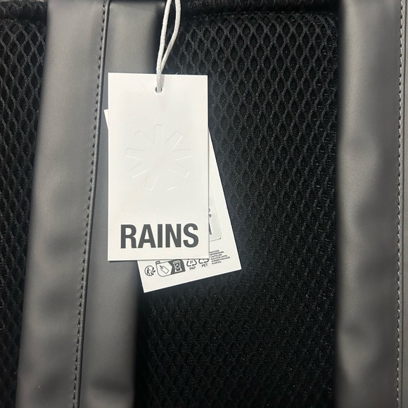 RAINS Rolltop Rucksack Army Metallic Grey Waterproof Backpack Unisex NWT - Picture 6 of 8